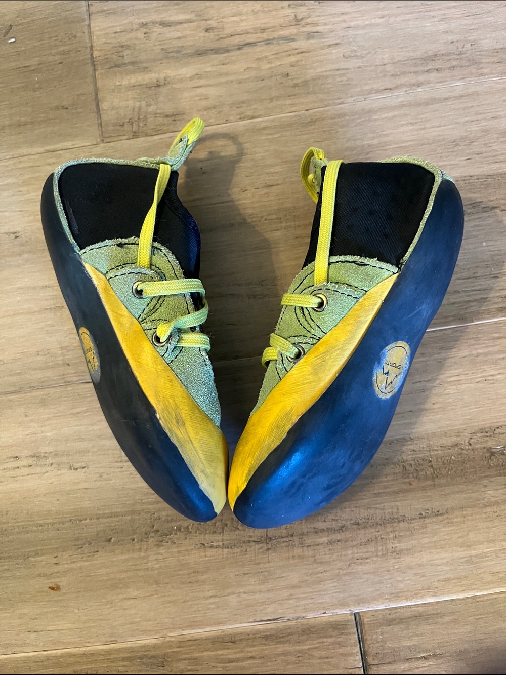 LA SPORTIVA STICKIT CLIMBING SHOES - 10-11 - Picture 4 of 7